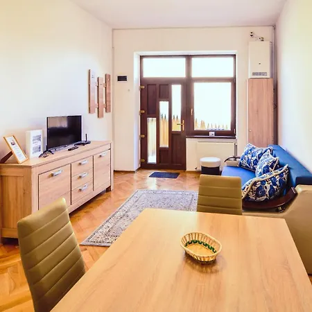 Ivy Apartment