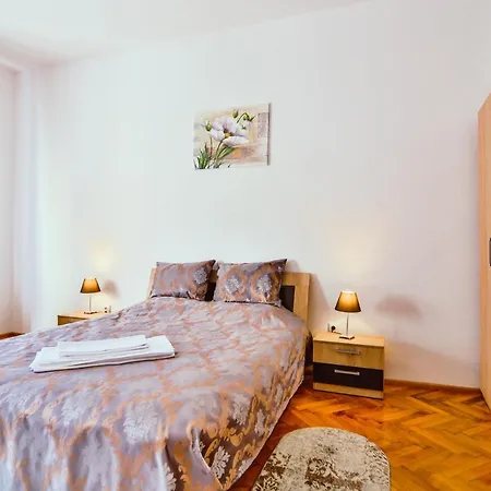 Ivy Apartment